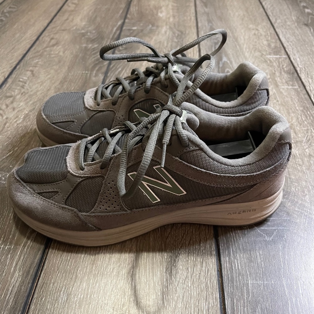 New Balance 877 Grey Sneakers Men's Size 7